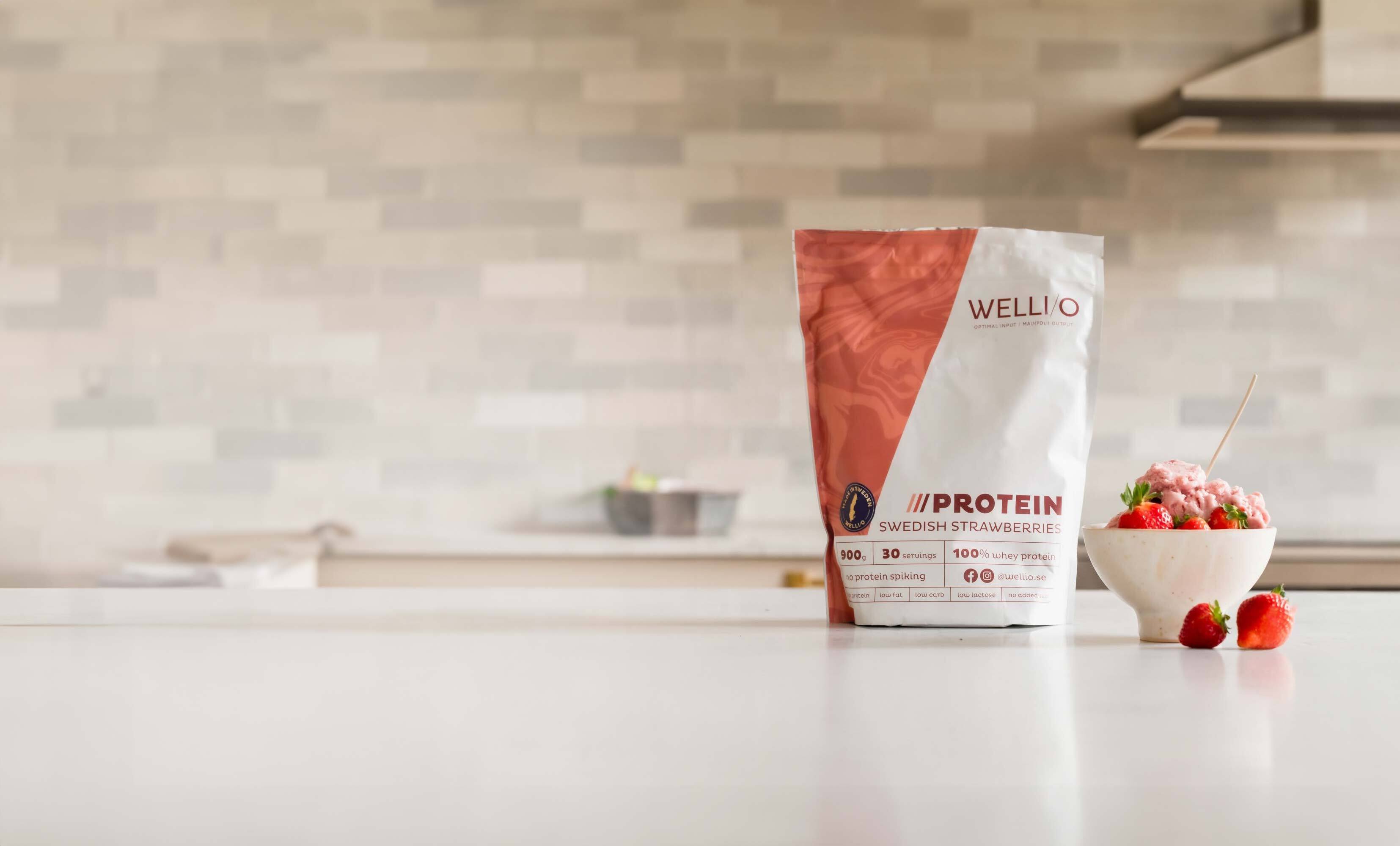 proteinglass med WELLIOS jordgubbsprotein